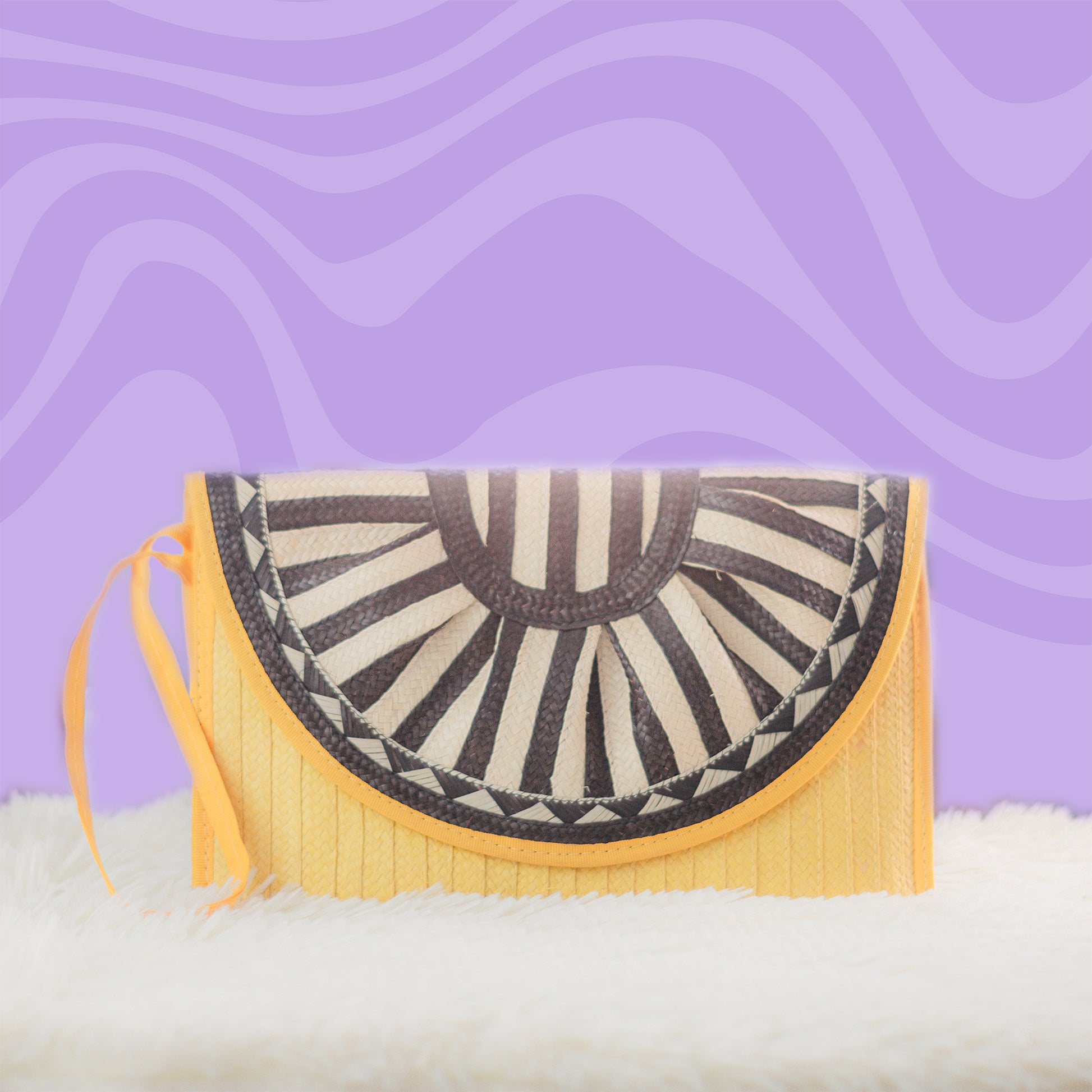 Cartera Artesanal Amarilla de Palma – Diseño Único con Estilo Étnico y Natural