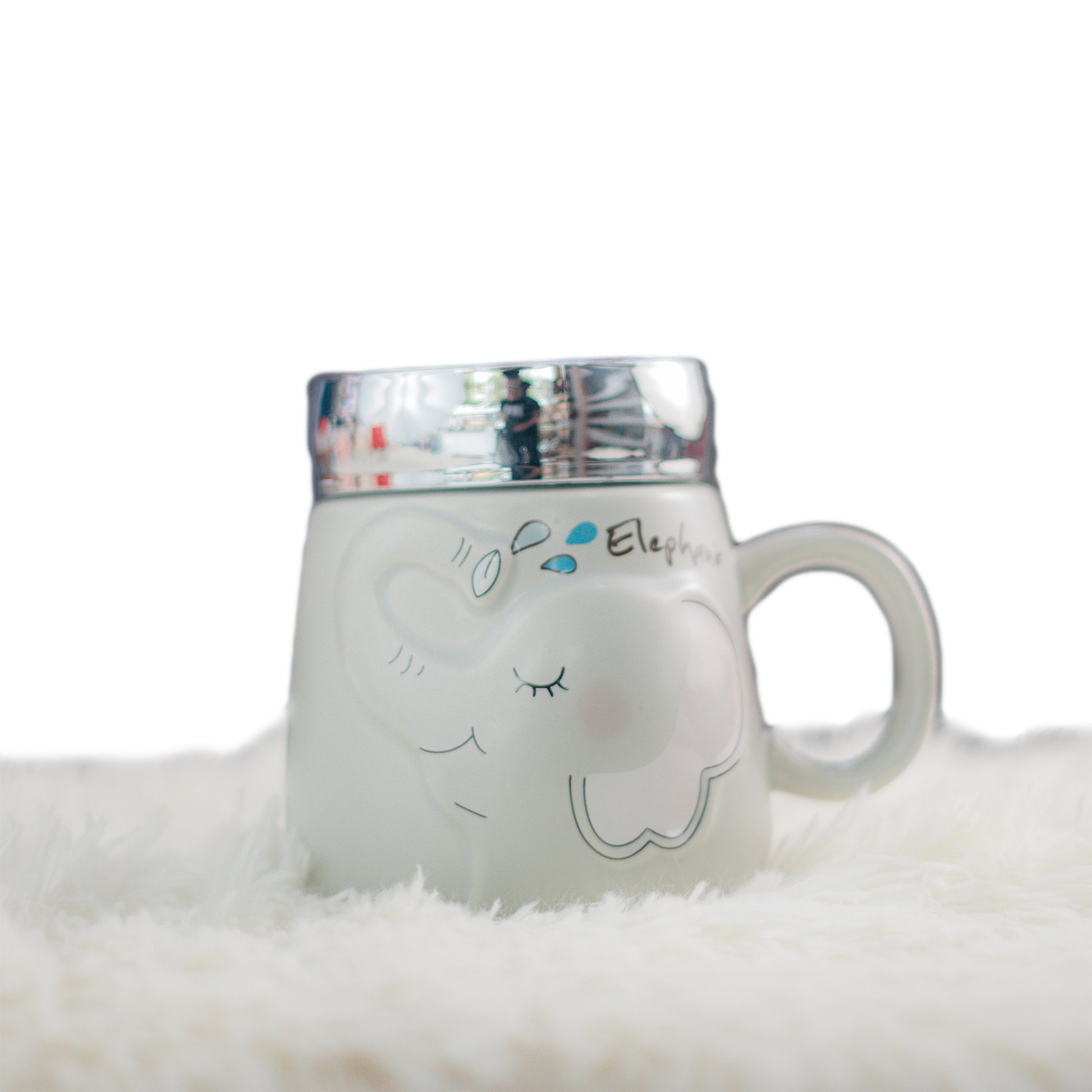 Taza Infantil de Elefante con Tapa Metálica – Diseño Tierno y Original