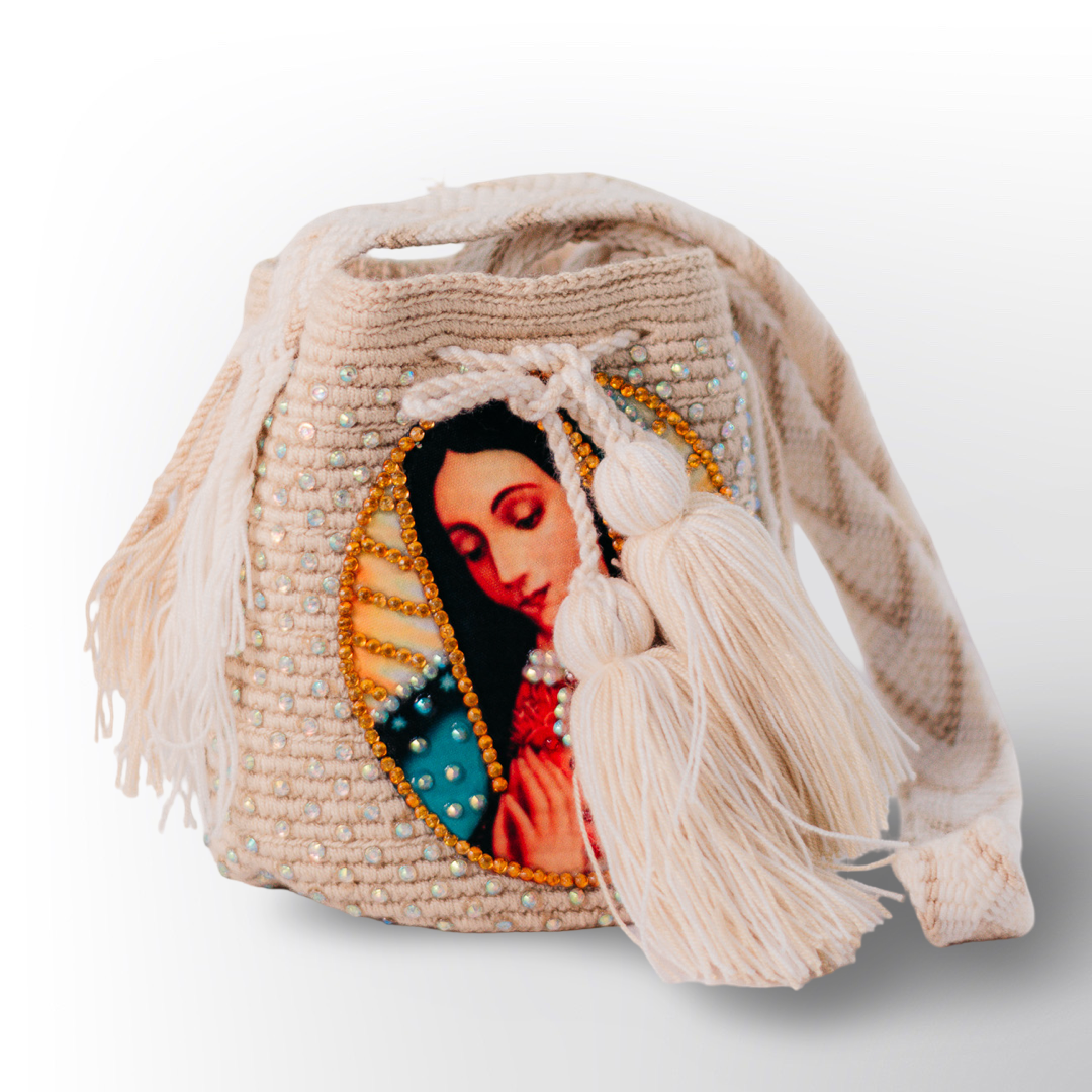 Mochila recamada pequeña