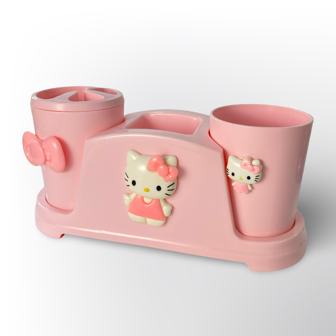 Portacepillos Hello Kitty 🪥💖 – Práctico y tierno, ideal para organizar cepillos y accesorios en el baño.