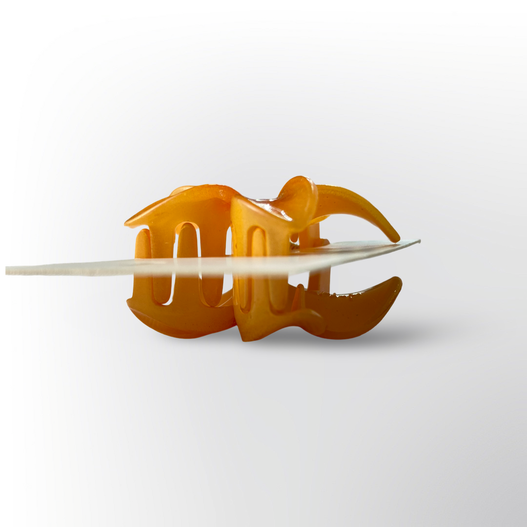 Pinza Mini Caimán Flor de Plumeria Acrílico Brillante (Surtido)