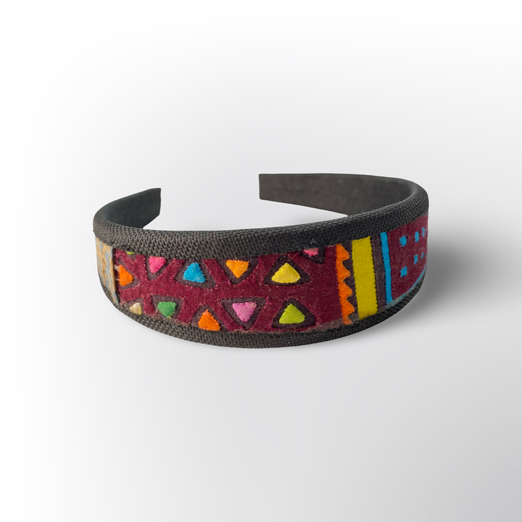 Diadema Ancha Étnica con Figuras Geométricas Bordadas