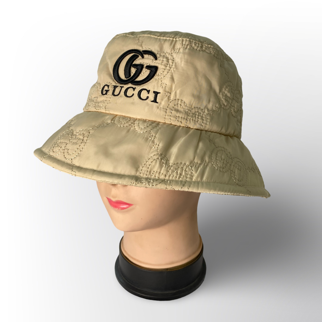 Sombrero Bucket Hat Unisex 🖤🤍 – Disponible en negro y beige.