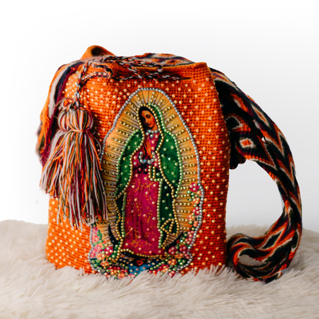 Mochila Wayú con Exclusivo Diseño Virgen de Guadalupe y Piedreria