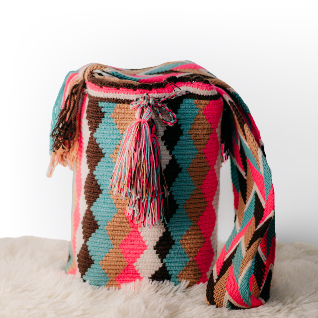 Mochilas Wayú con Variación de Colores y Estilos