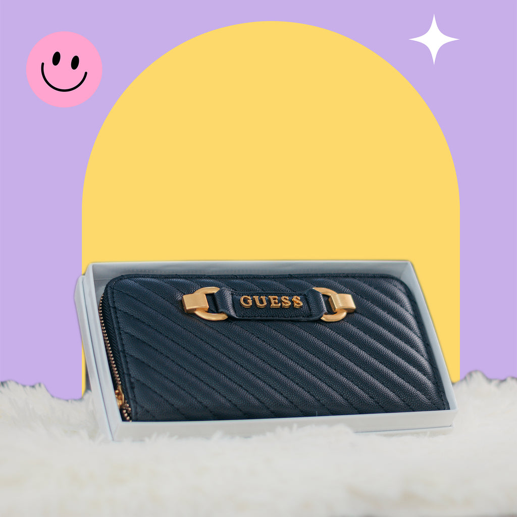 Cartera de Mano con Detalles Dorados – Diseño Elegante y Compacto para Uso Diario