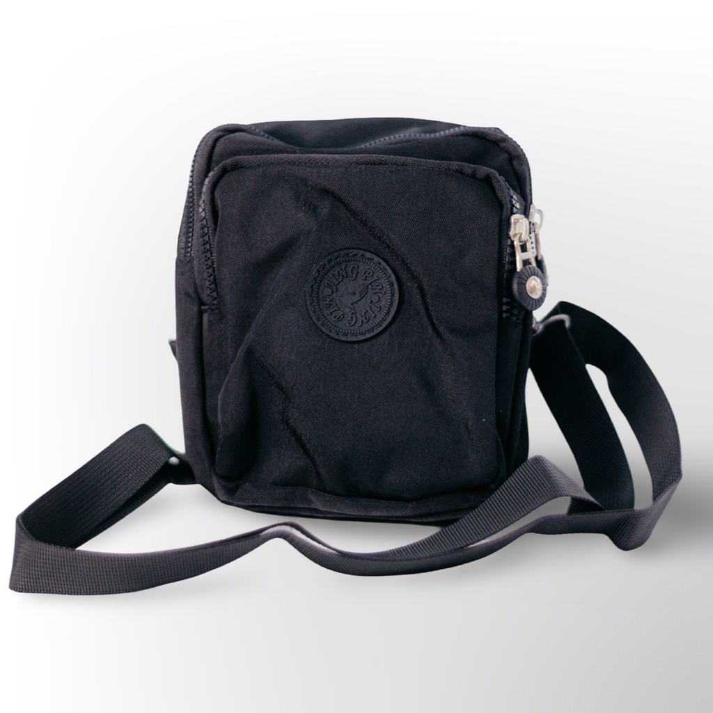 Mini Bolso Casual 🎒 – Práctico y ligero, ideal para uso diario. Con varios compartimentos con cierre y correa ajustable para mayor comodidad